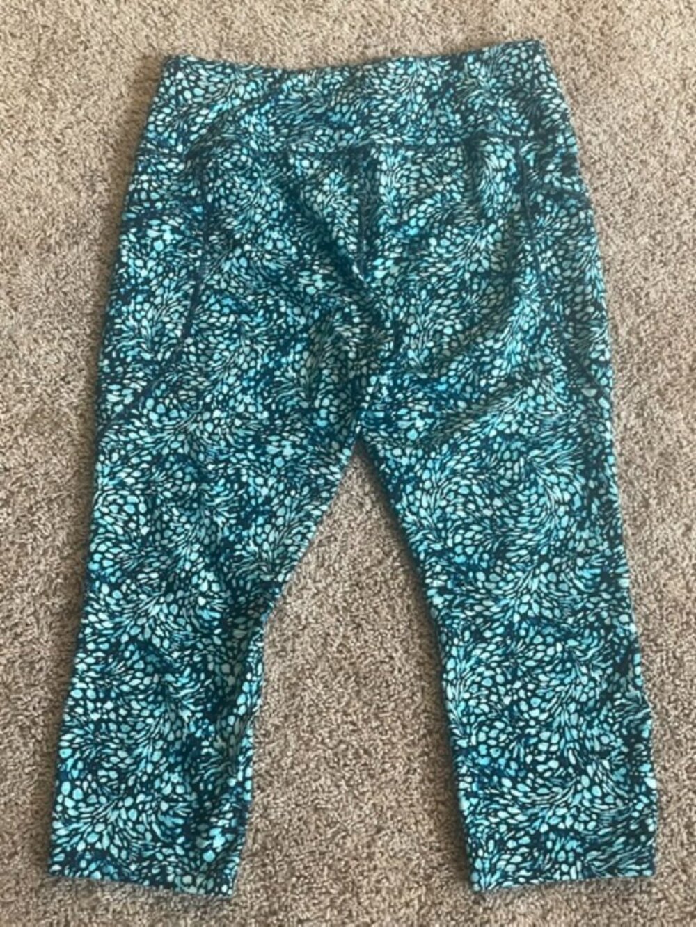Women's Avia Cropped Athletic Pants Size XL (16 -18)
